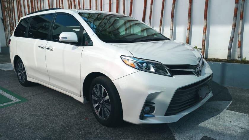 TOYOTA SIENNA 2020